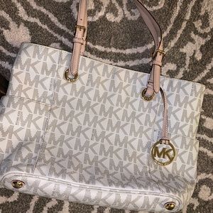 Michael Kors Monogram Jet Set Tote